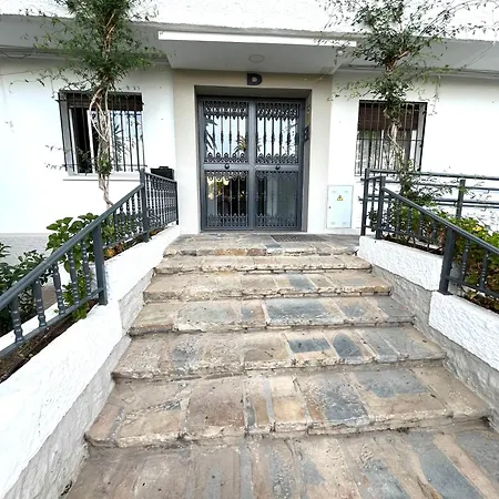 - Urbanizacion Bejar Бенальмадена